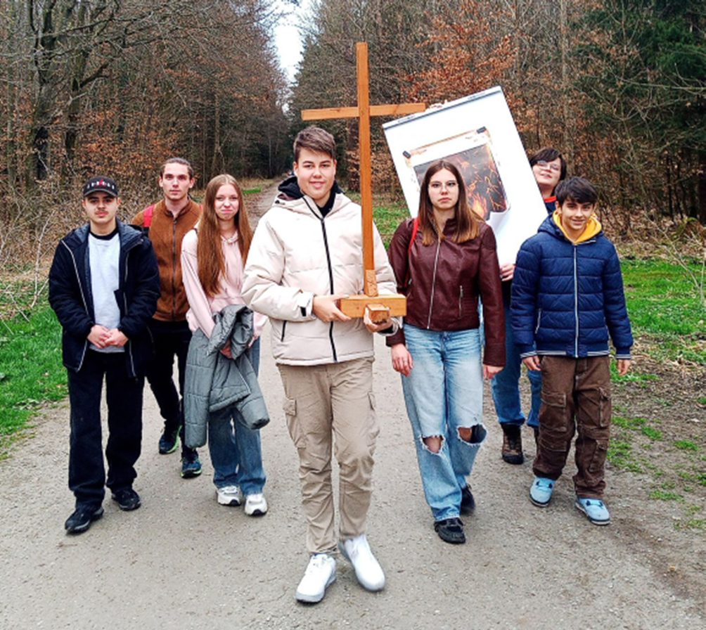 Jugendkreuzweg im Tannet